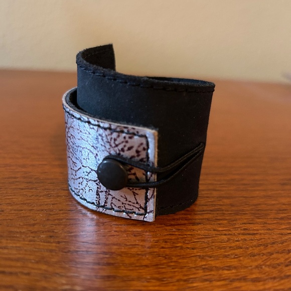 Leather Cuff Bracelet Wrap-Tree Silhouette Print - Picture 5 of 5
